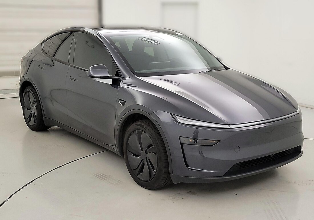 2026 Tesla Model Y Premium Rear-Wheel Drive in Gray — CarMax photo