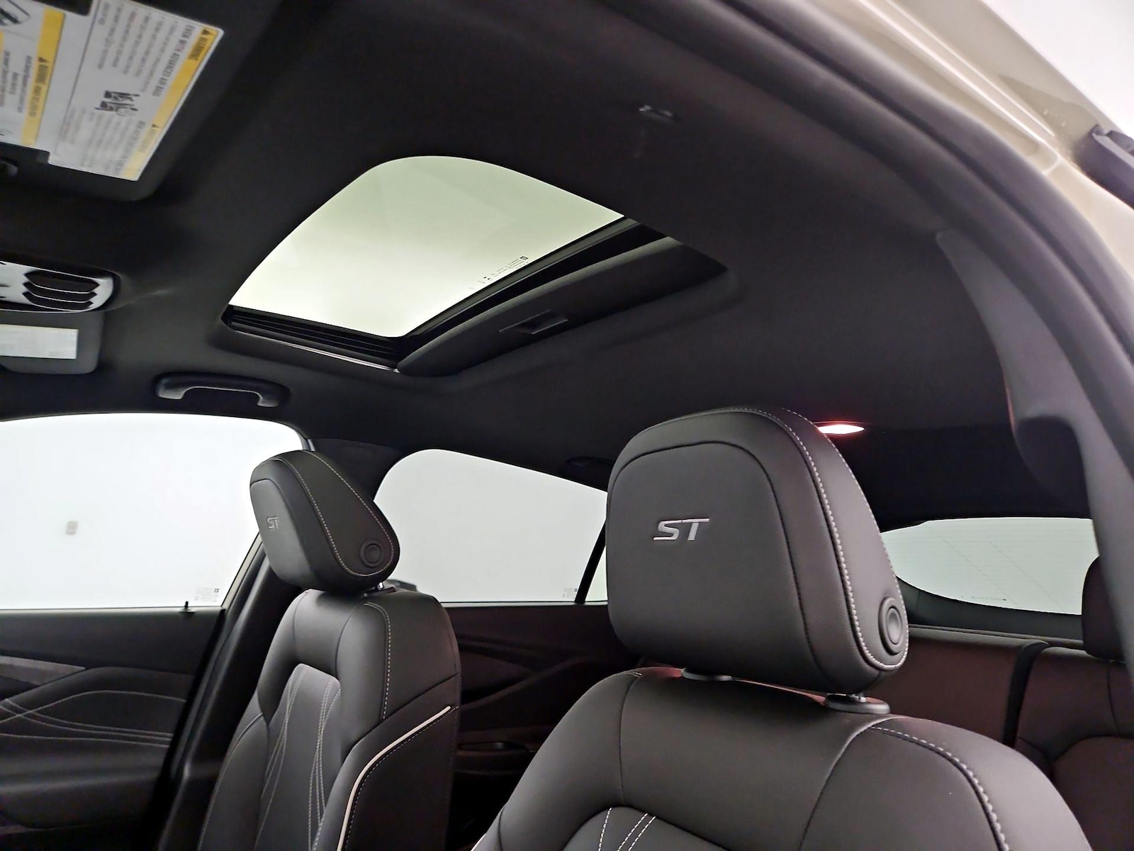 Sunroof(s) & Overhead Airbags