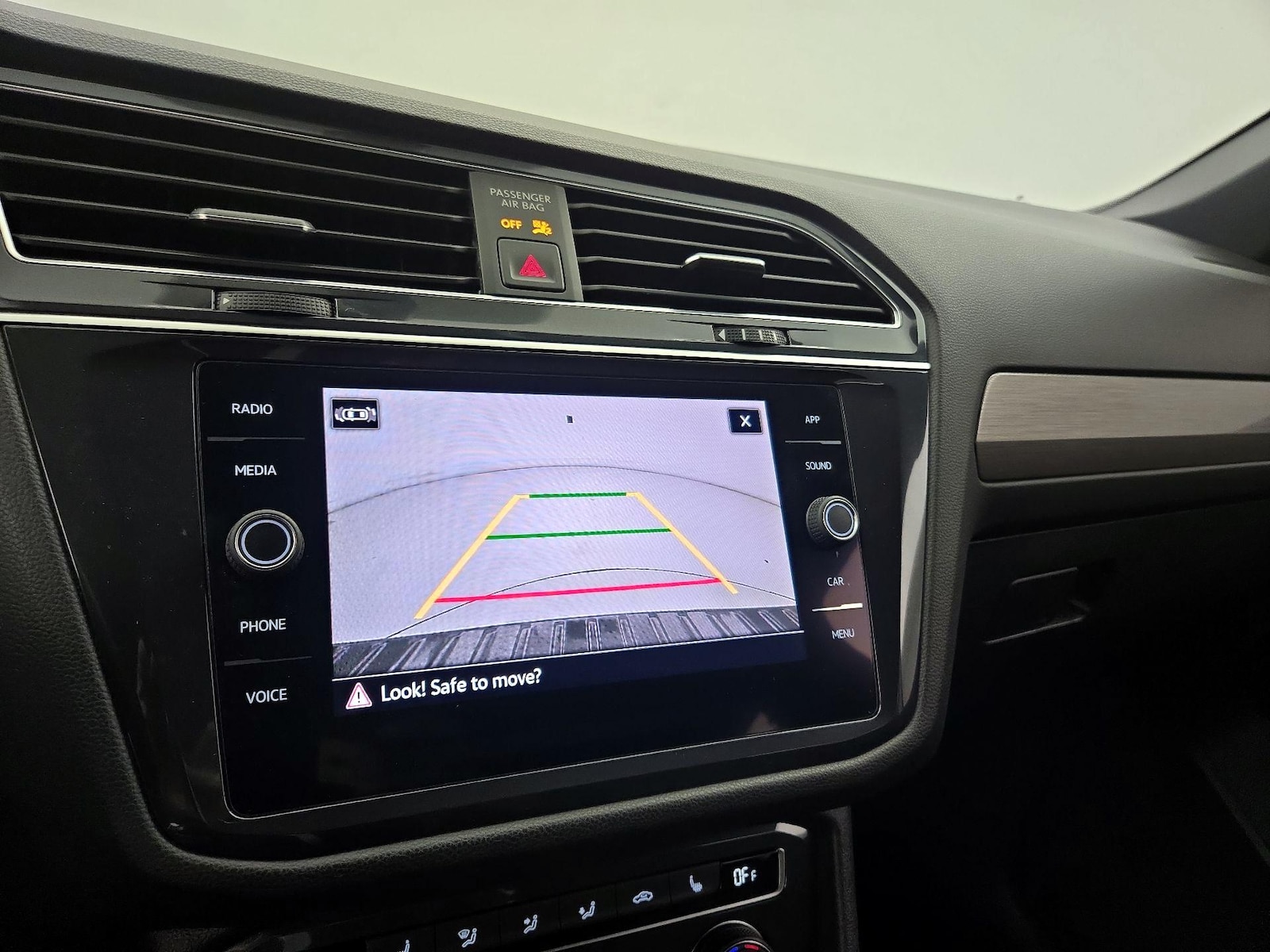 2021 Volkswagen Tiguan SE R-LINE BLACK - Photo 15