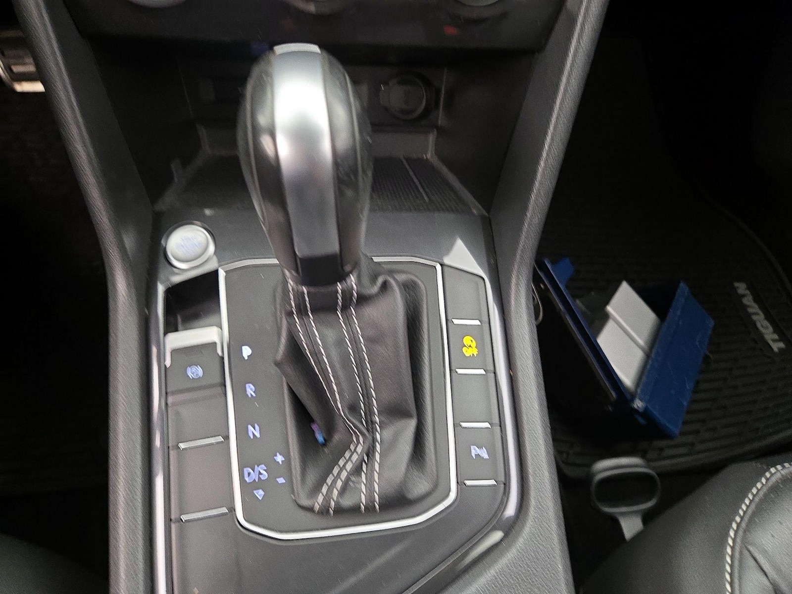 2021 Volkswagen Tiguan SE R-LINE BLACK - Photo 18