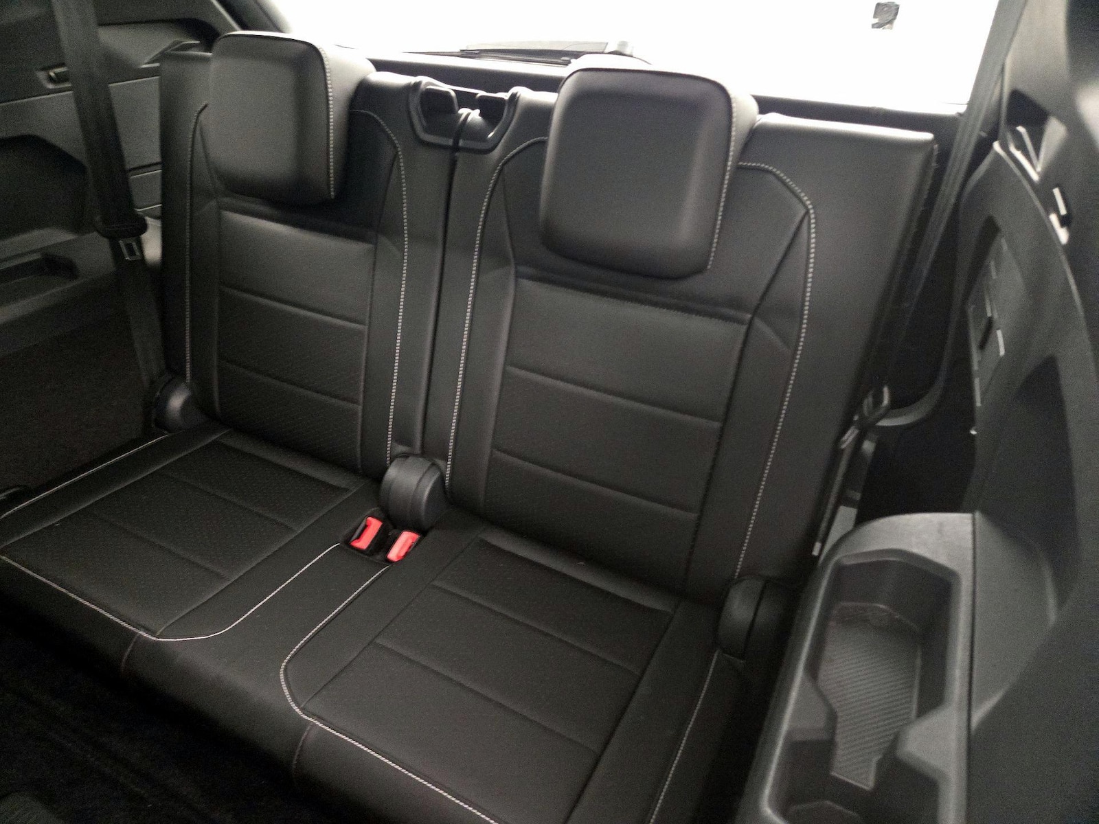 2021 Volkswagen Tiguan SE R-LINE BLACK - Photo 22