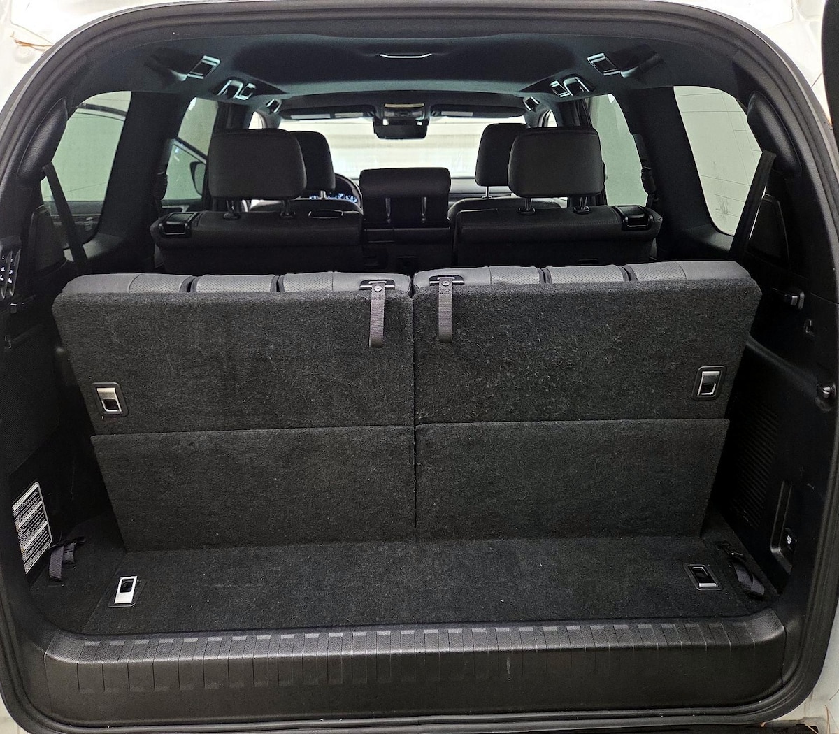 Trunk/Cargo (Seats Up)