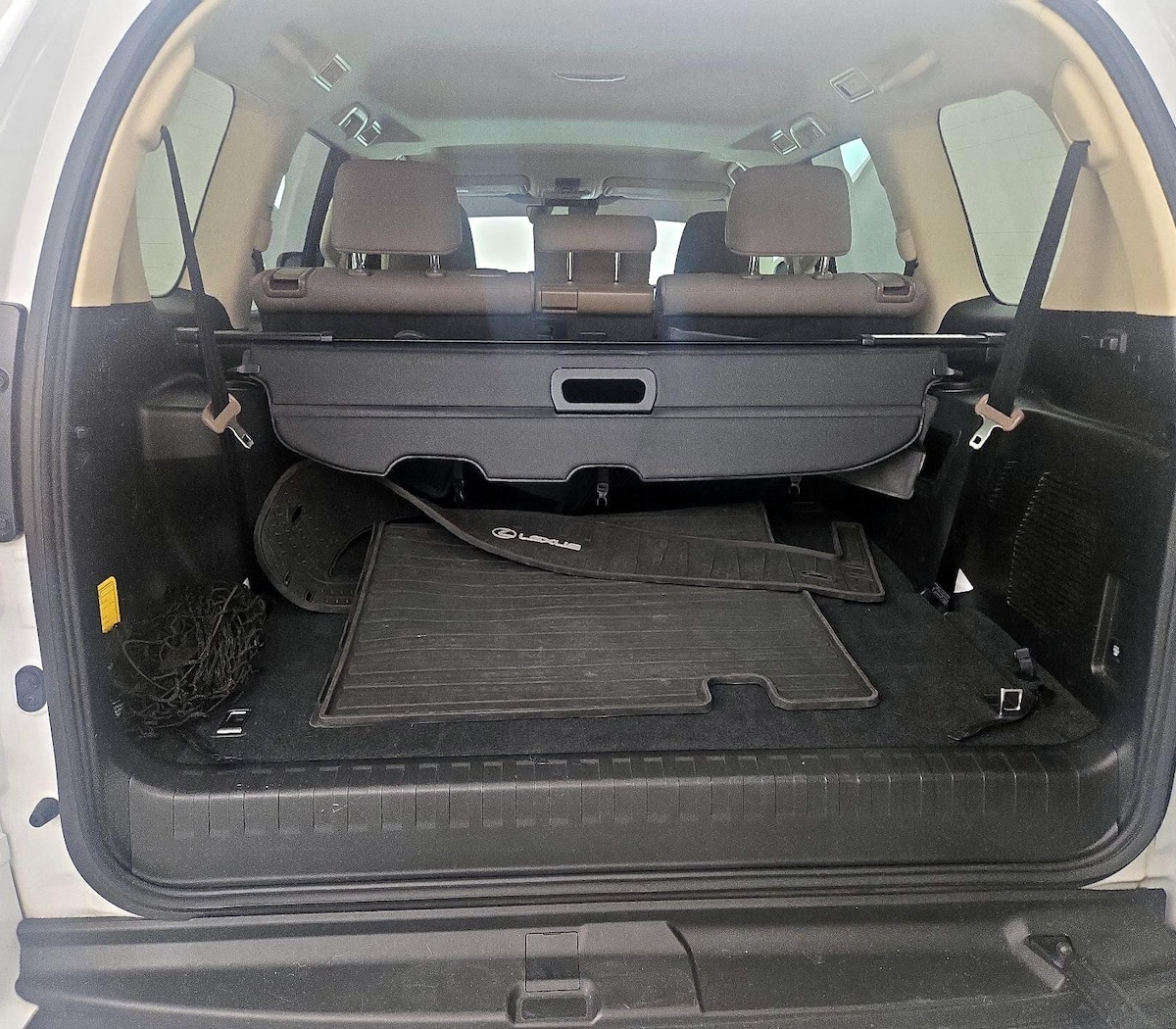 Trunk/Cargo (Seats Up)