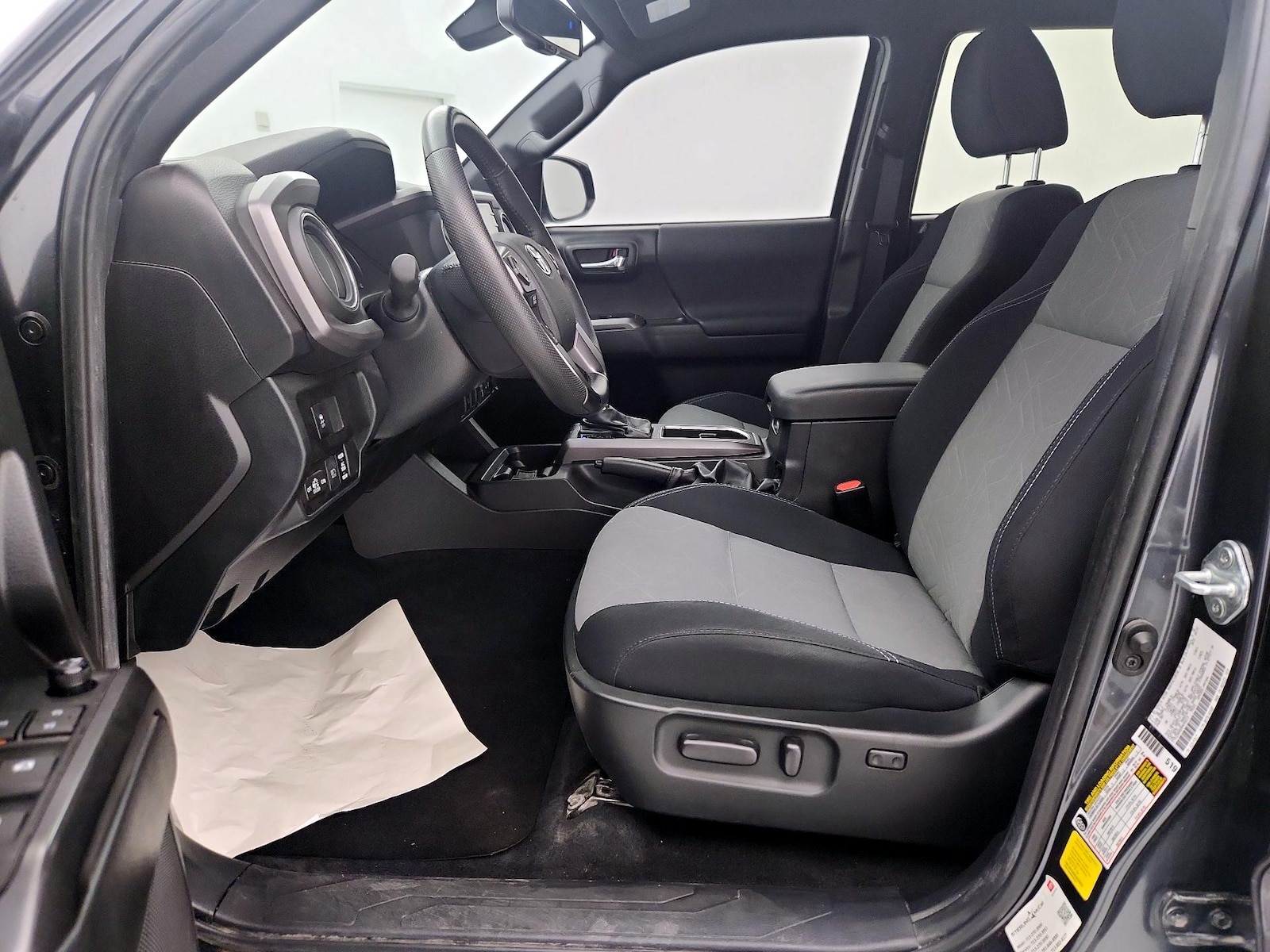 Power Seat(s) & Side Airbags