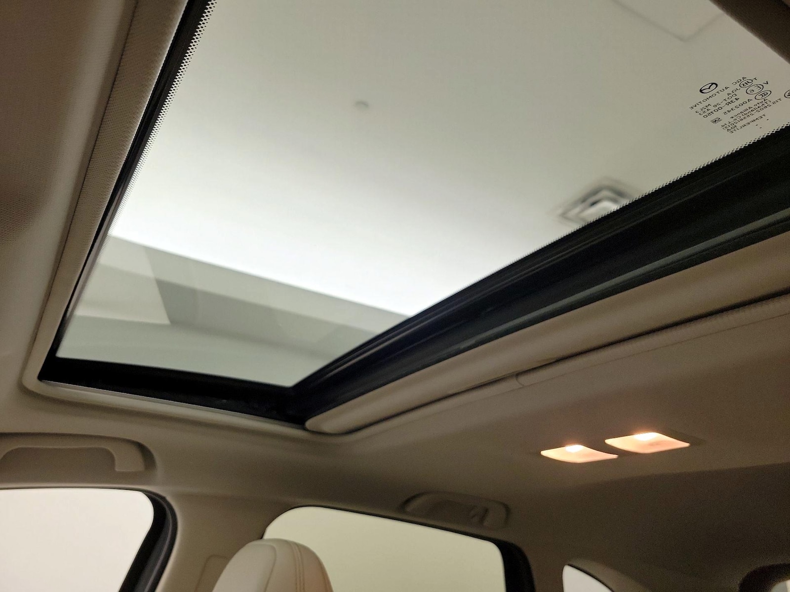 Sunroof(s) & Overhead Airbags