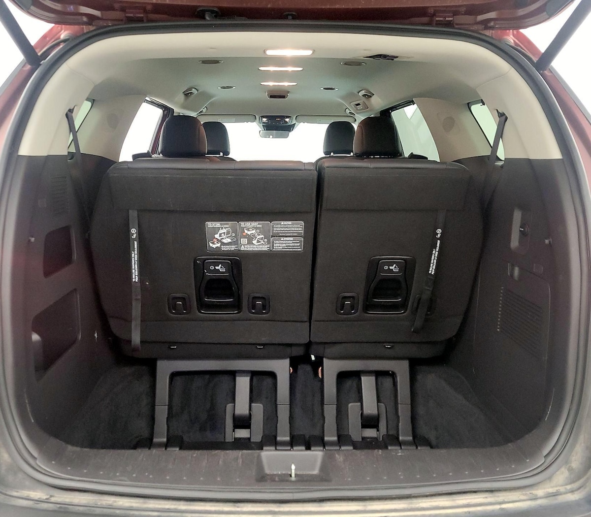 Trunk/Cargo (Seats Up)