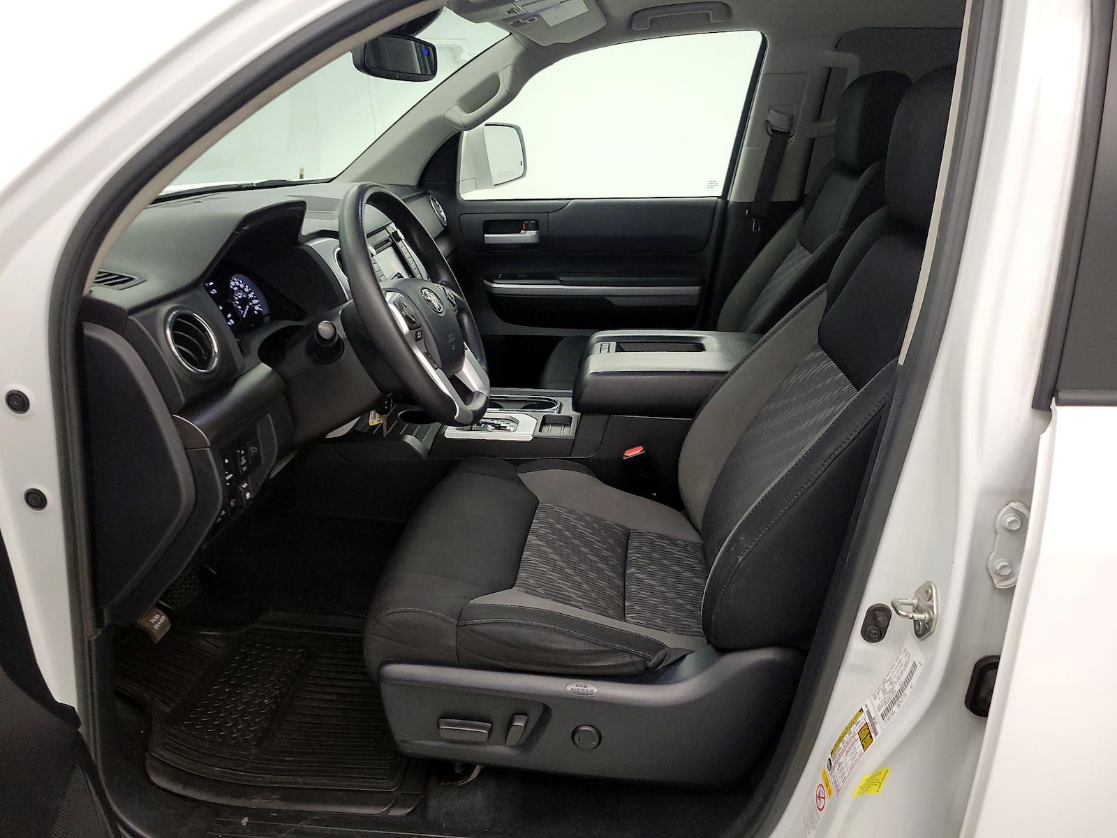 Power Seat(s) & Side Airbags