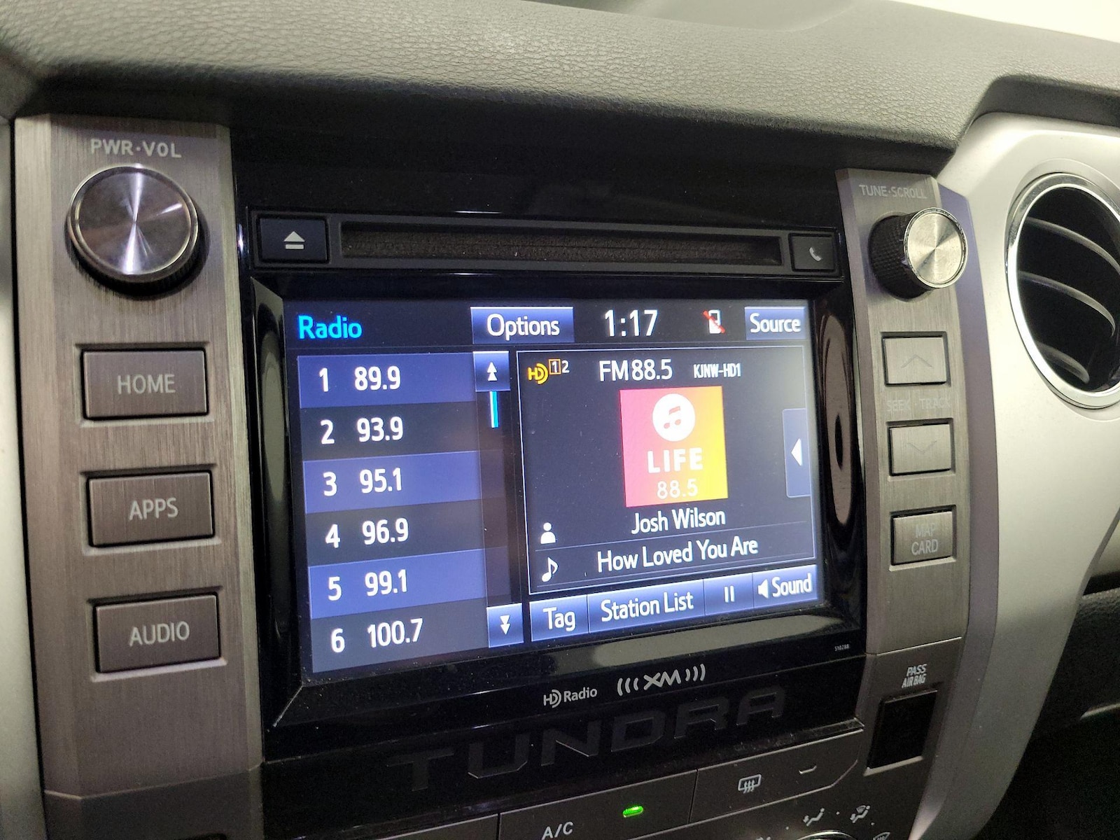 2018 Toyota Tundra SR5 - Photo 16