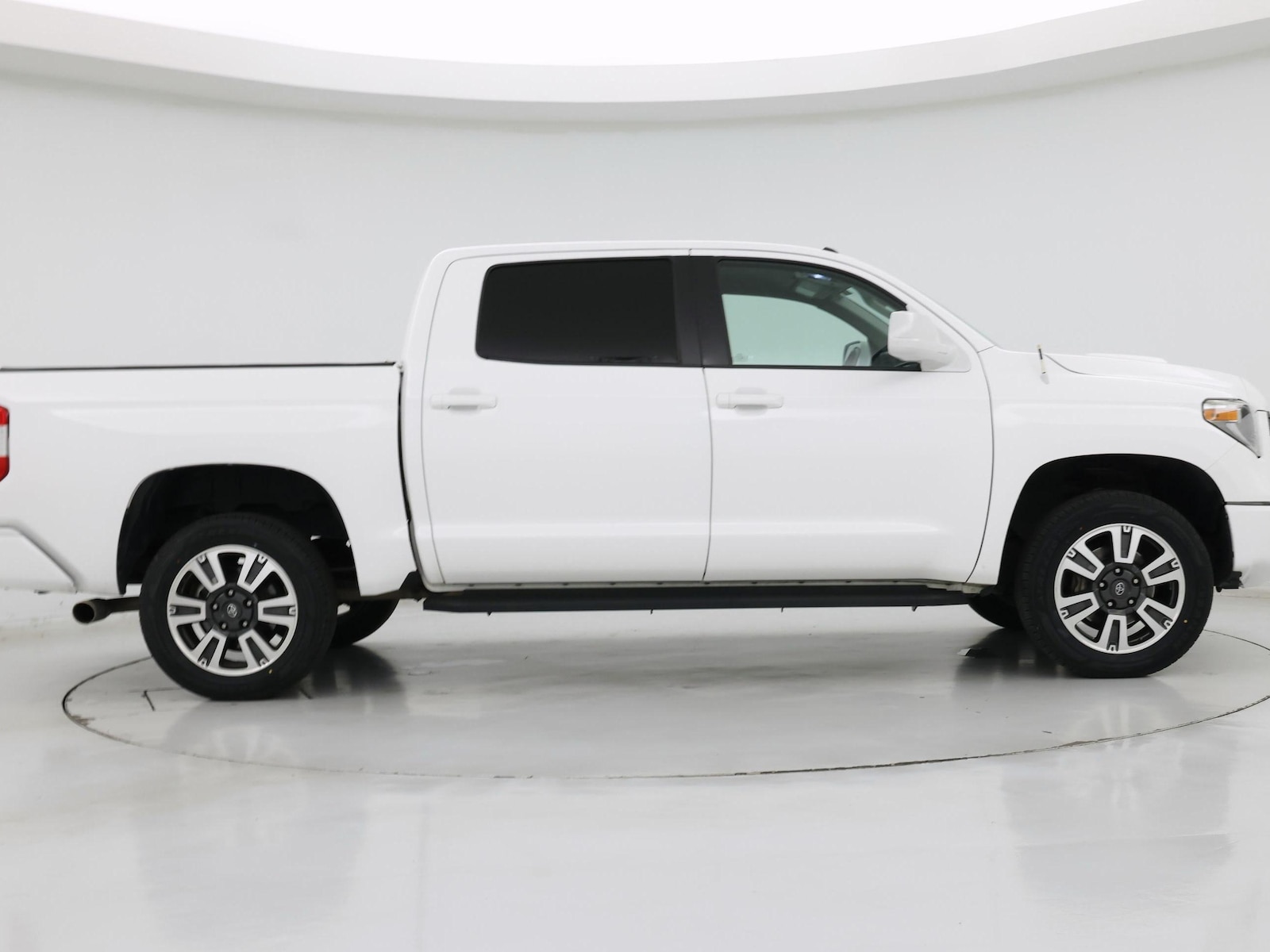 2018 Toyota Tundra SR5 - Photo 8