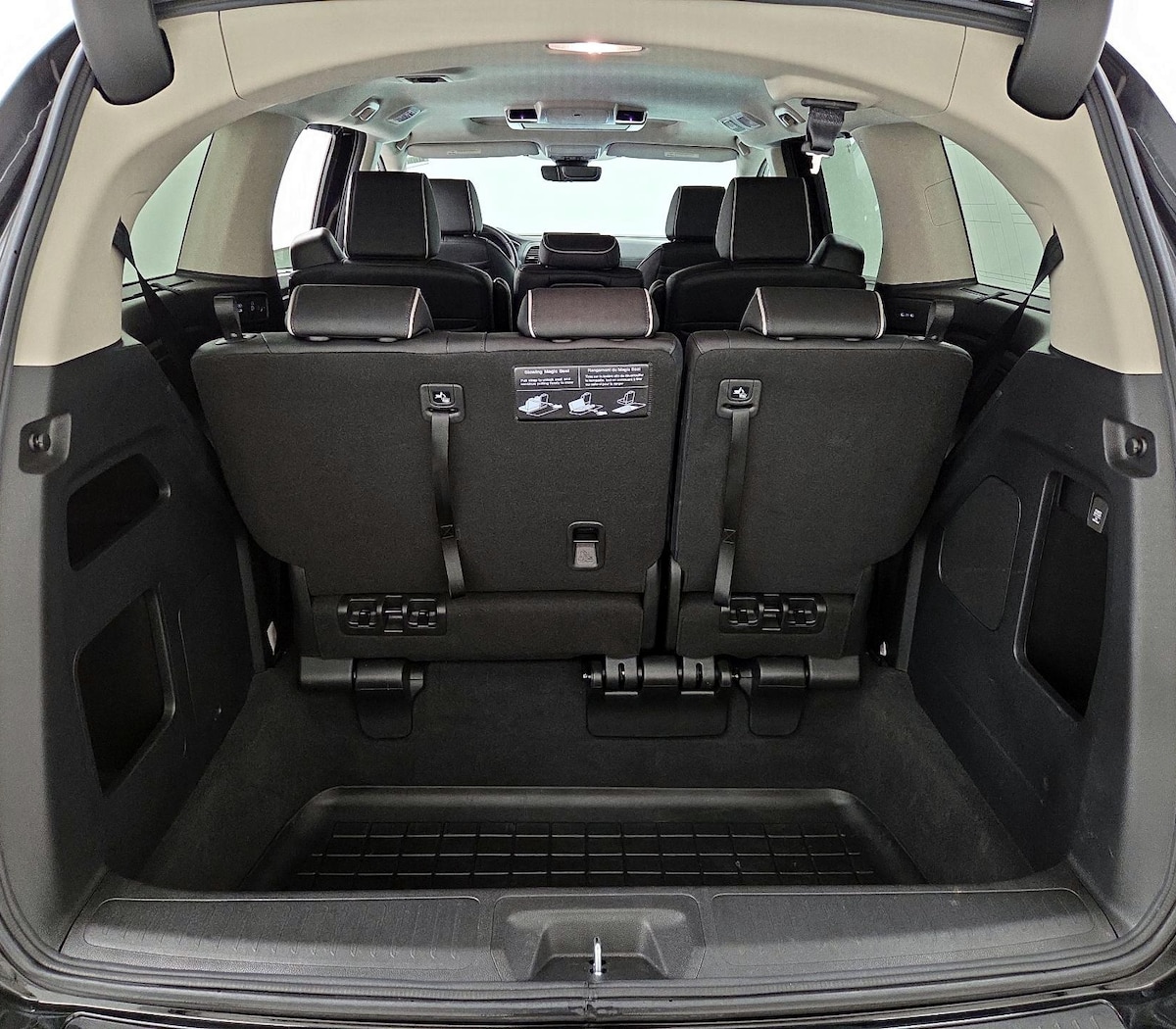 Trunk/Cargo (Seats Up)