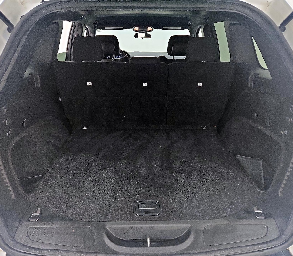 Trunk/Cargo (Seats Up)
