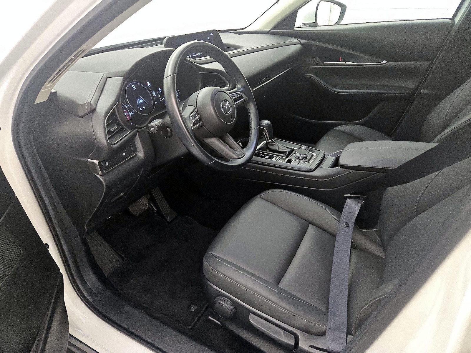 Side Airbags & Leatherette Seats