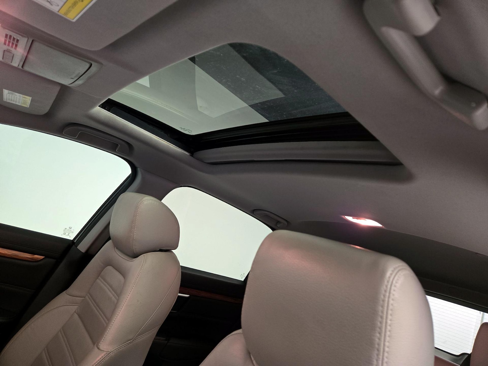 Sunroof(s) & Overhead Airbags