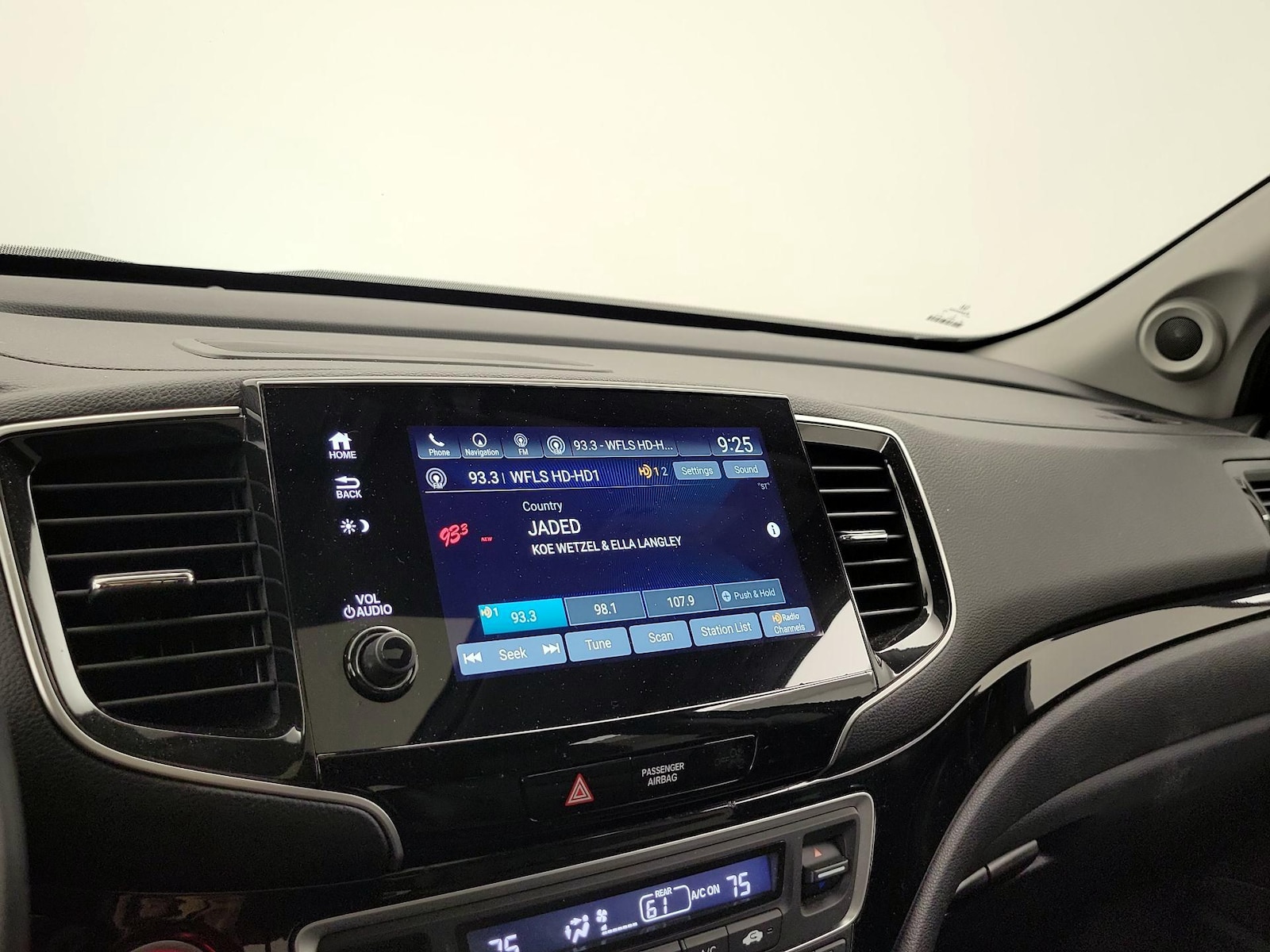 2020 Honda Pilot Touring - Photo 17