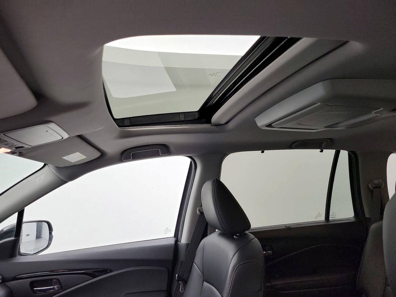 Sunroof(s) & Overhead Airbags
