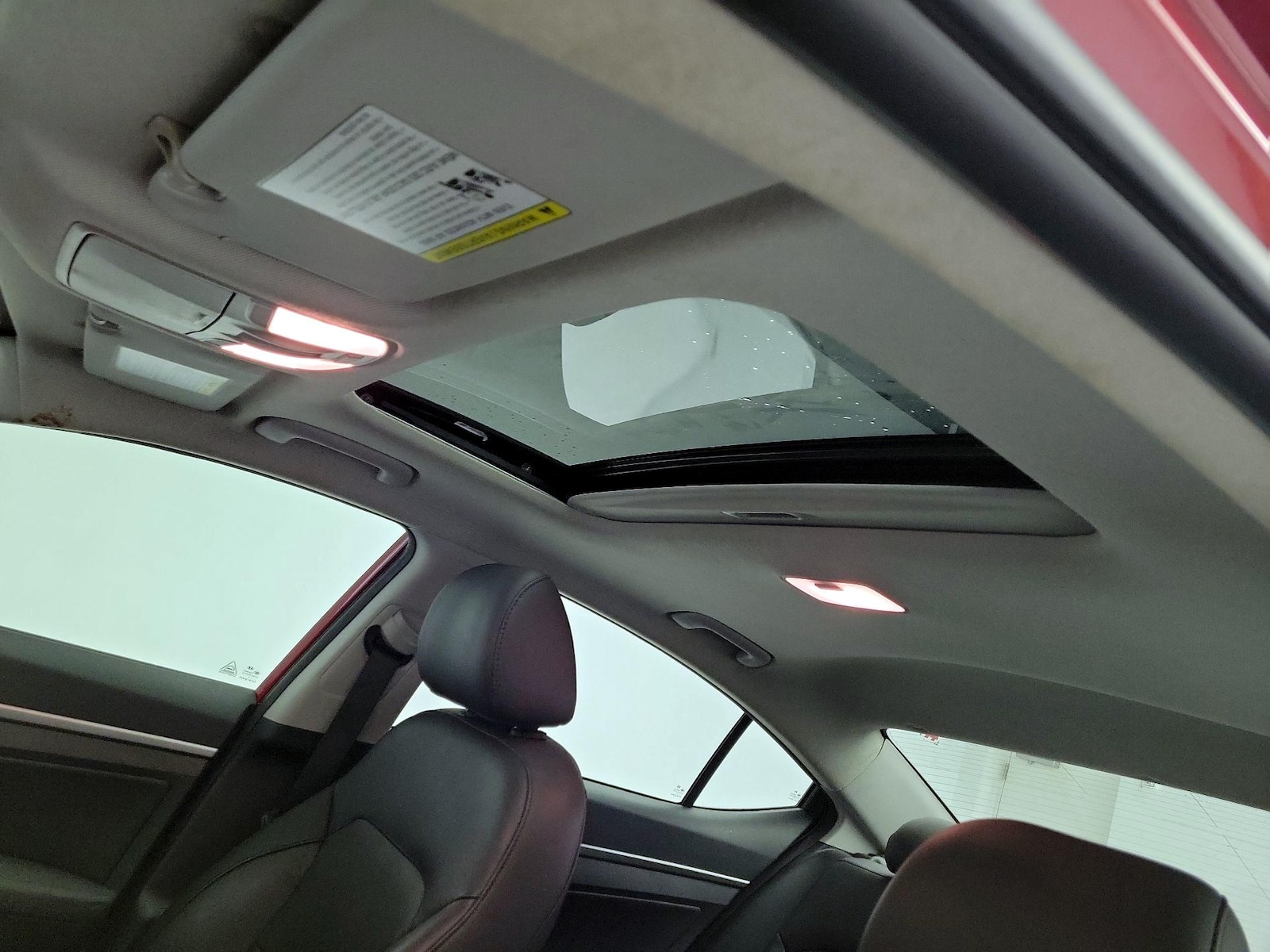 Sunroof(s) & Overhead Airbags
