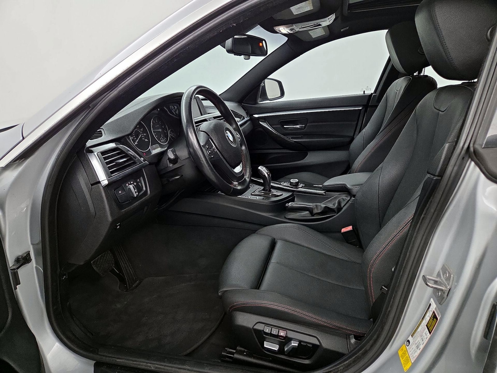 Power Seat(s) & Leather Seats