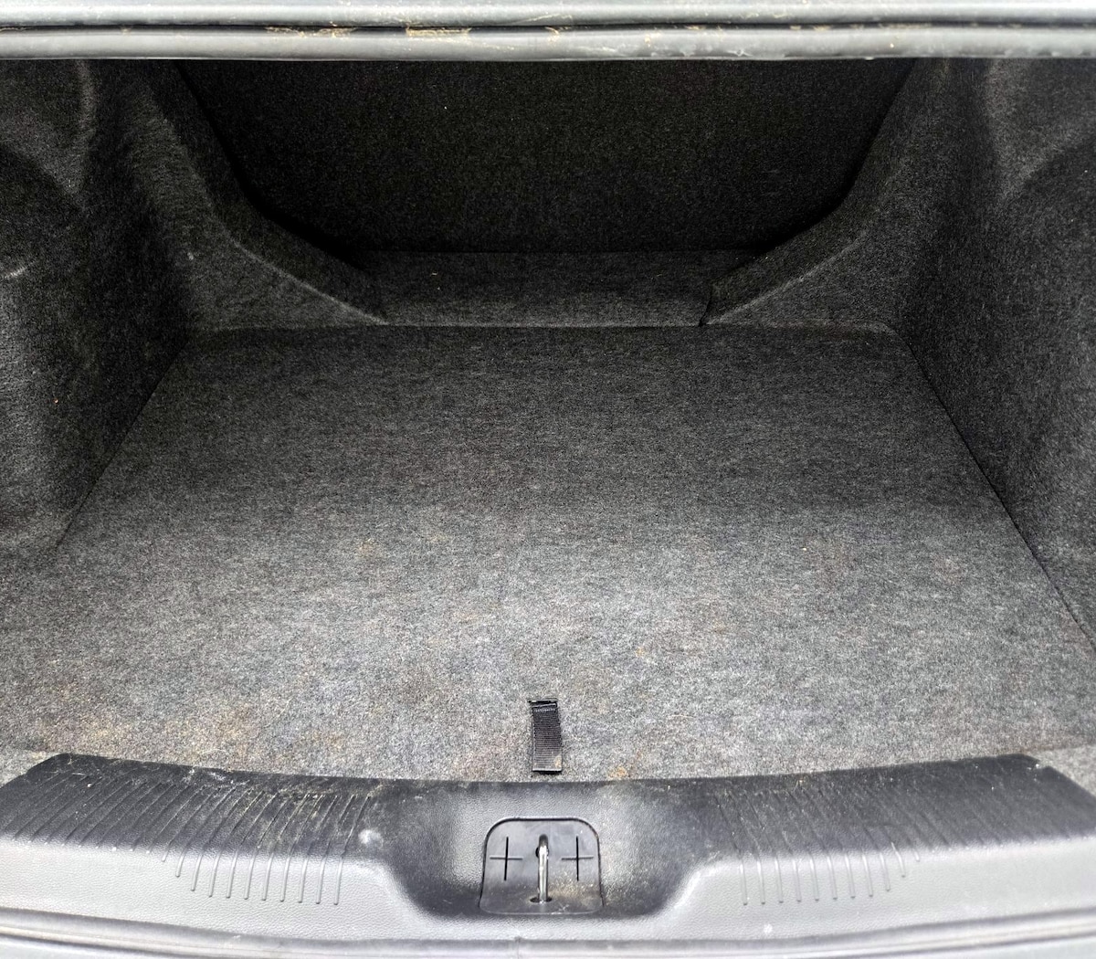Trunk/Cargo (Seats Up)