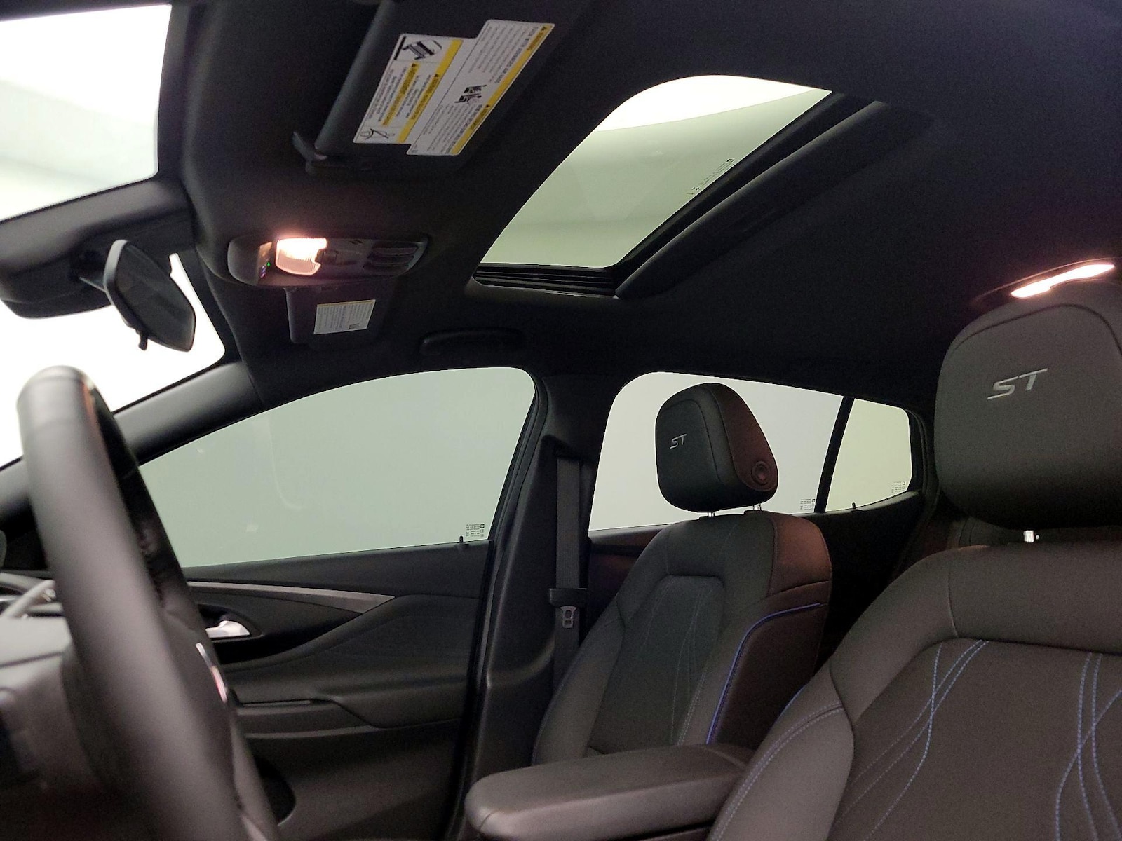 Sunroof(s) & Overhead Airbags