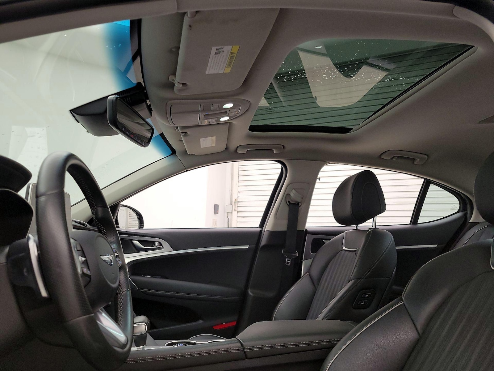 Sunroof(s) & Overhead Airbags