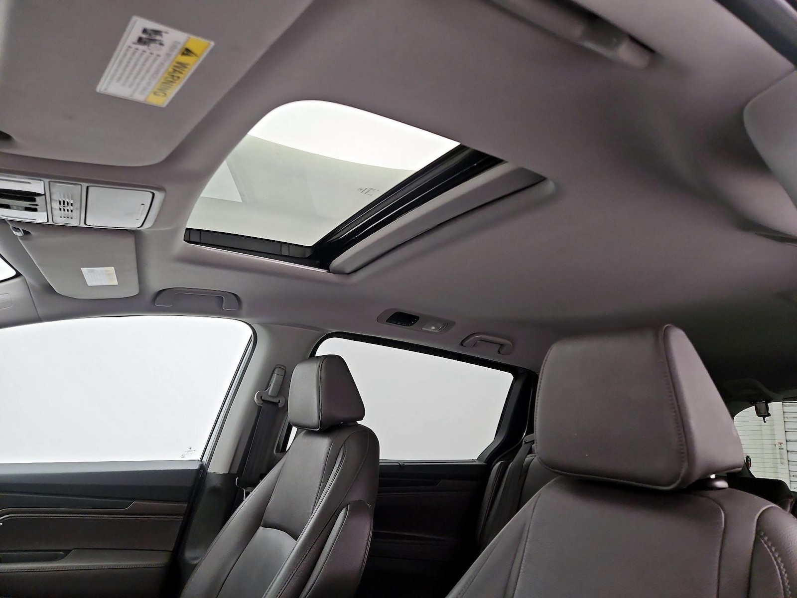 Sunroof(s) & Overhead Airbags