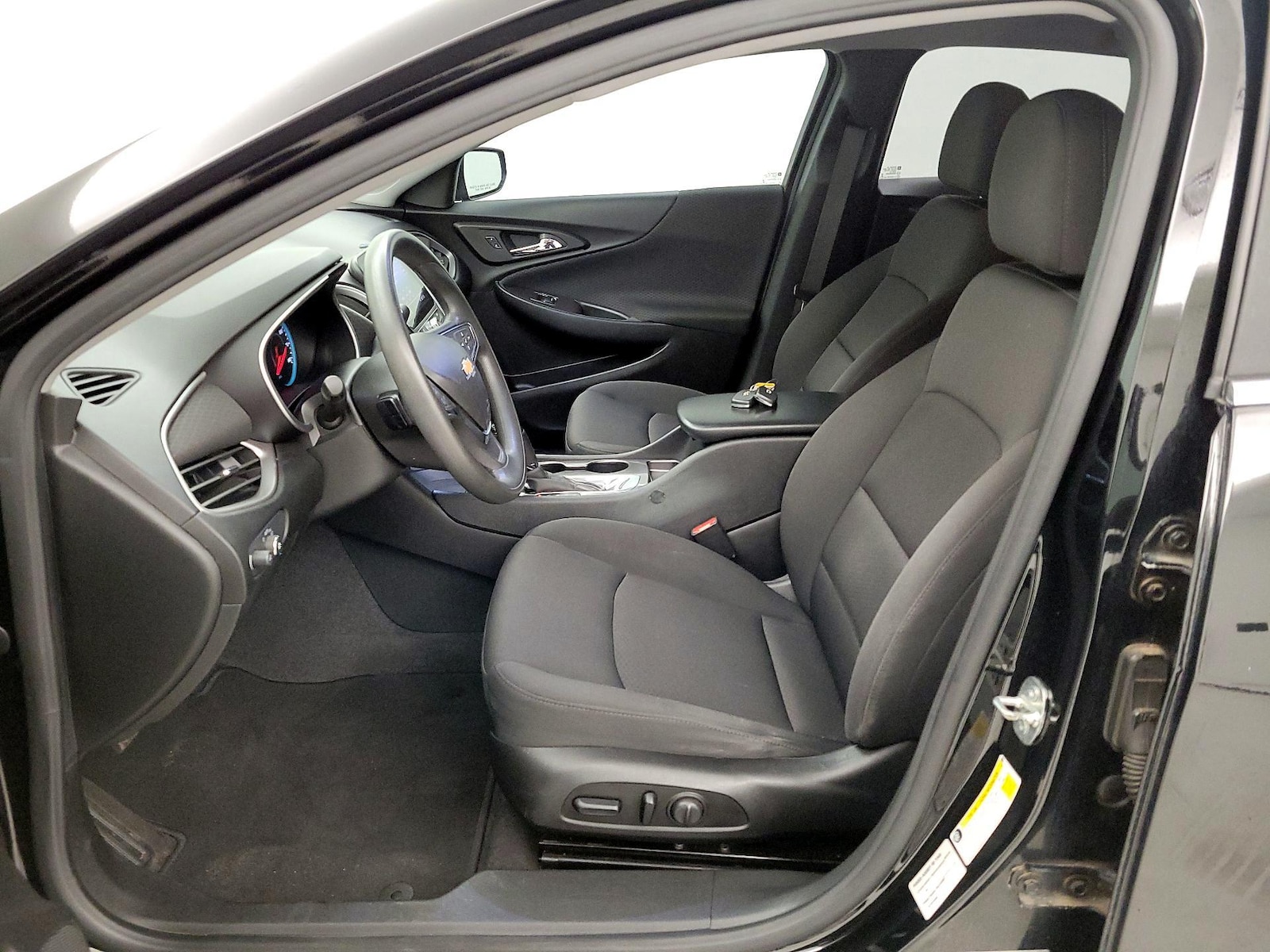 Power Seat(s) & Side Airbags