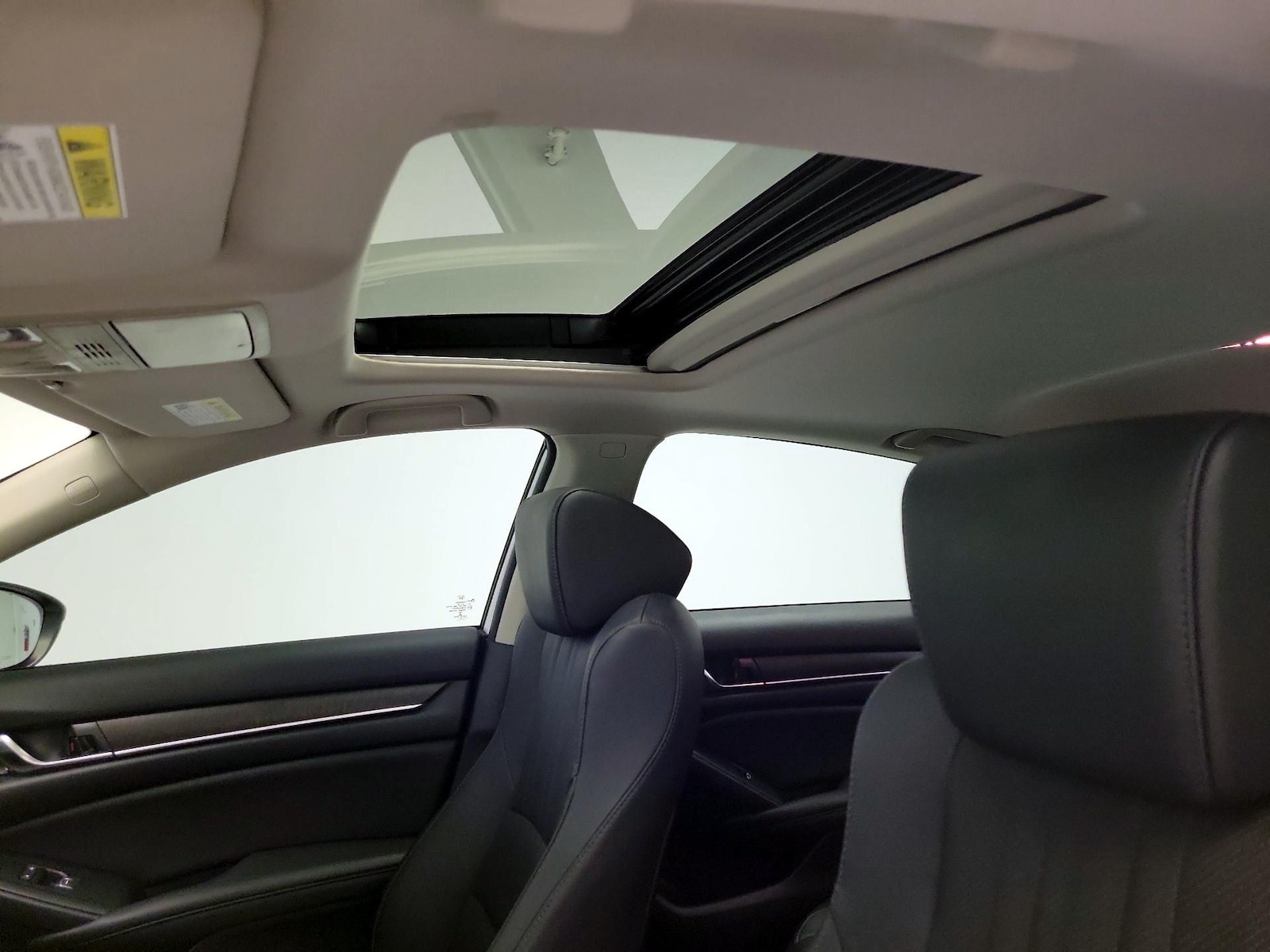 Sunroof(s) & Overhead Airbags