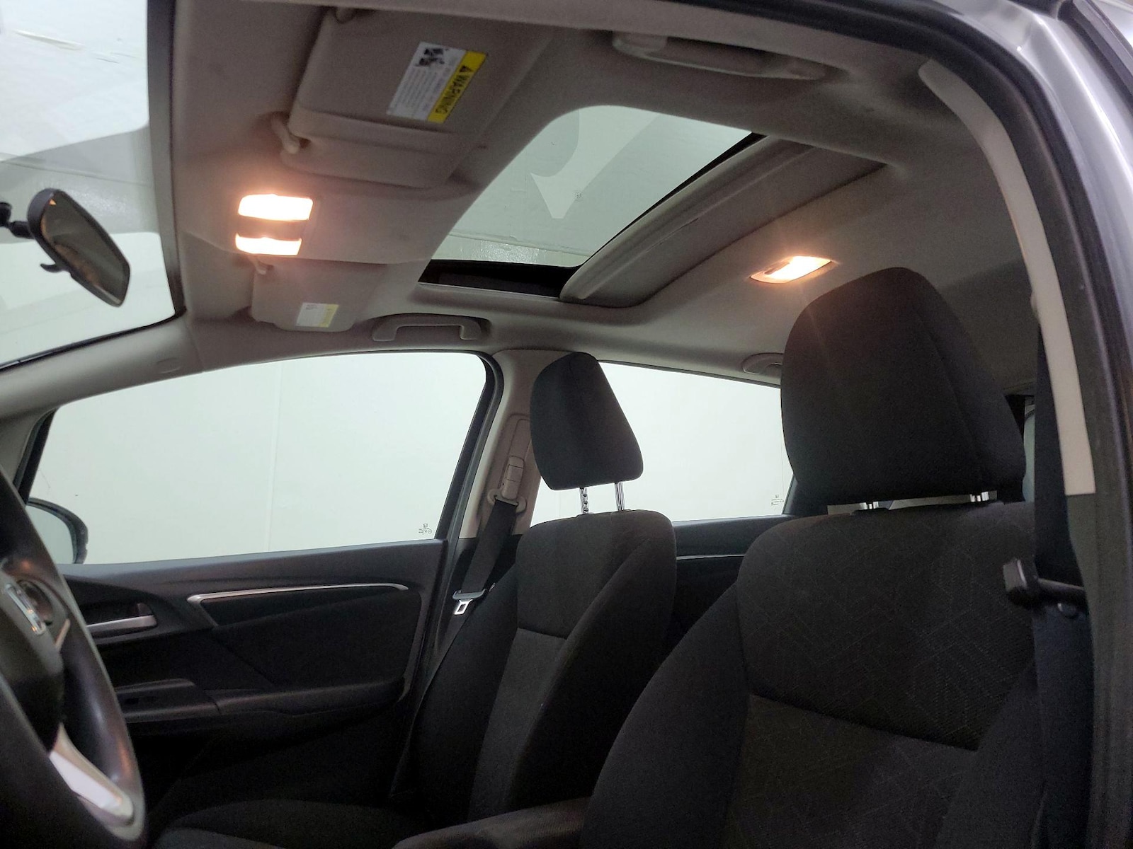 Sunroof(s) & Overhead Airbags