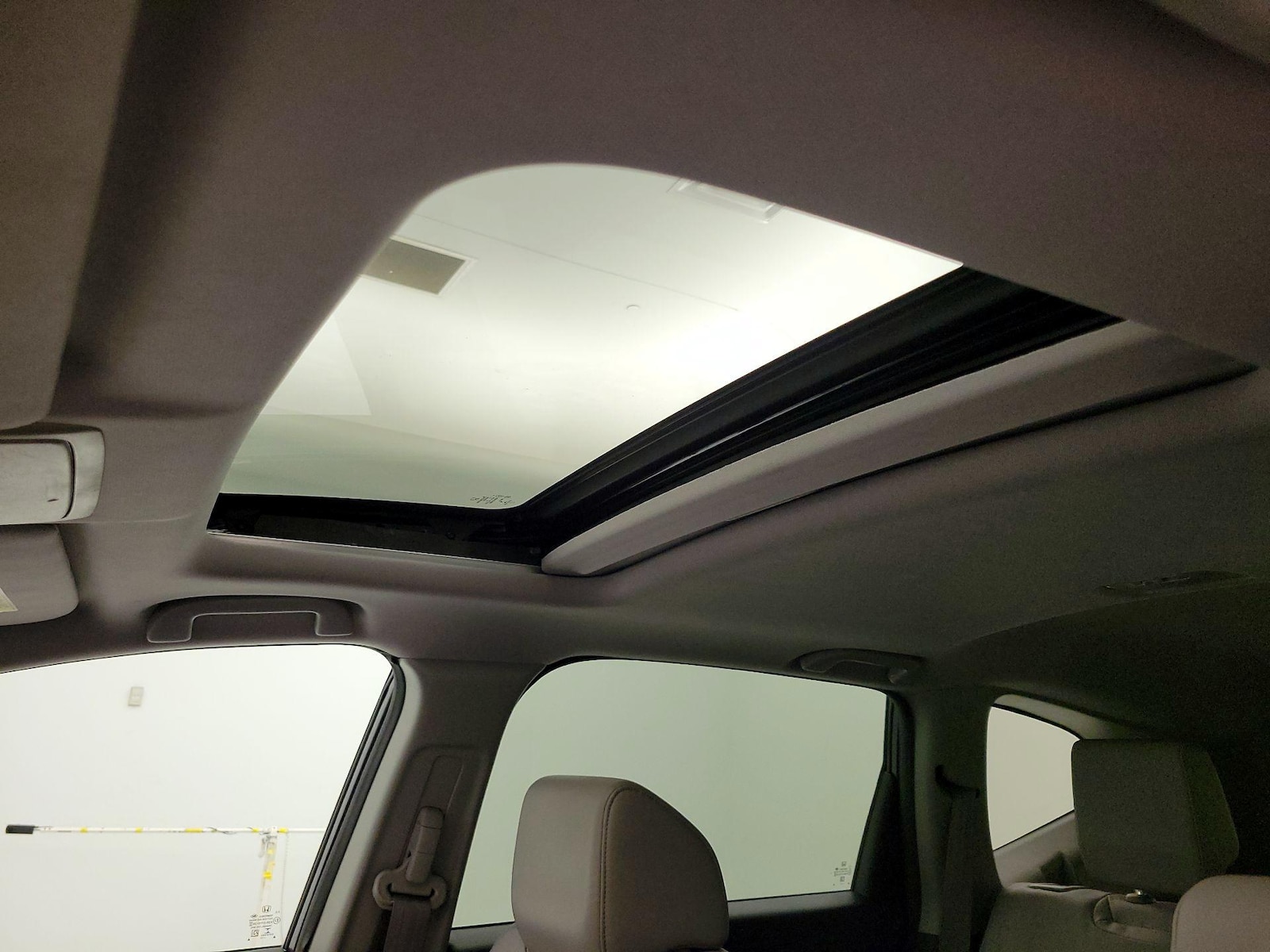 Sunroof(s) & Overhead Airbags