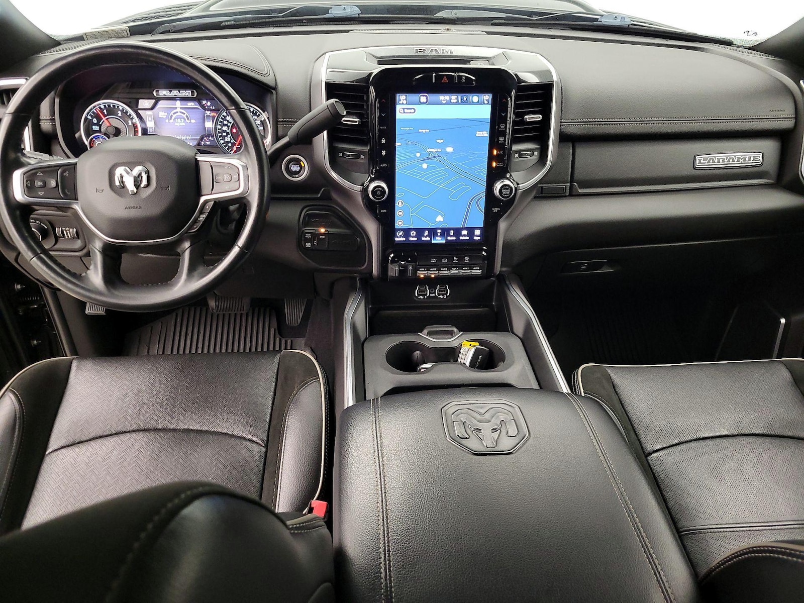 Apple CarPlay® & Android Auto™