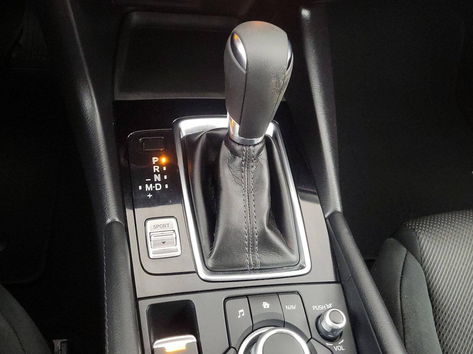 2017 Mazda Mazda3 Sport - Photo 18