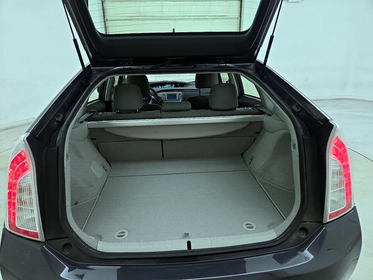 Trunk/Cargo (Seats Up)