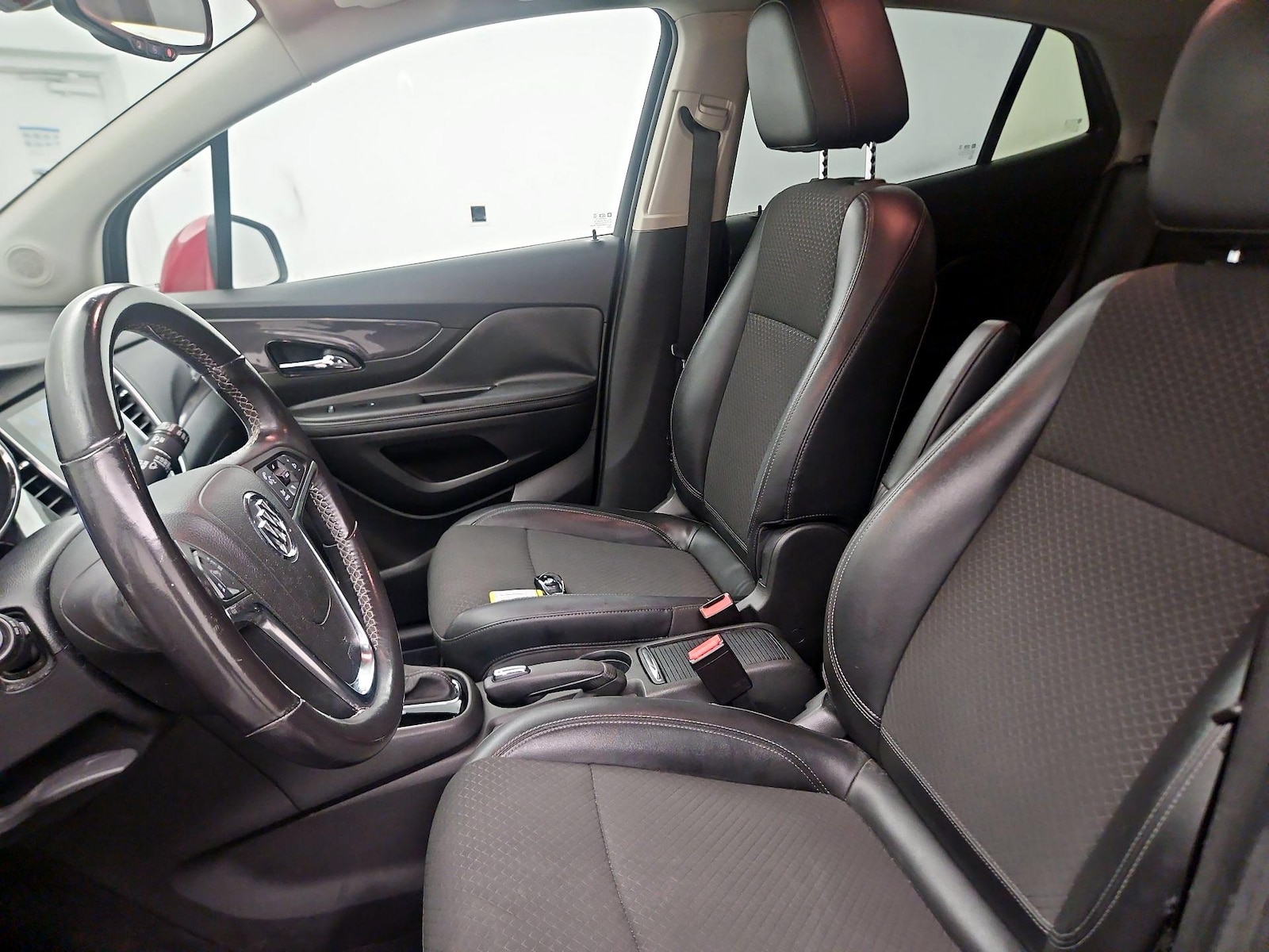 Power Seat(s) & Side Airbags
