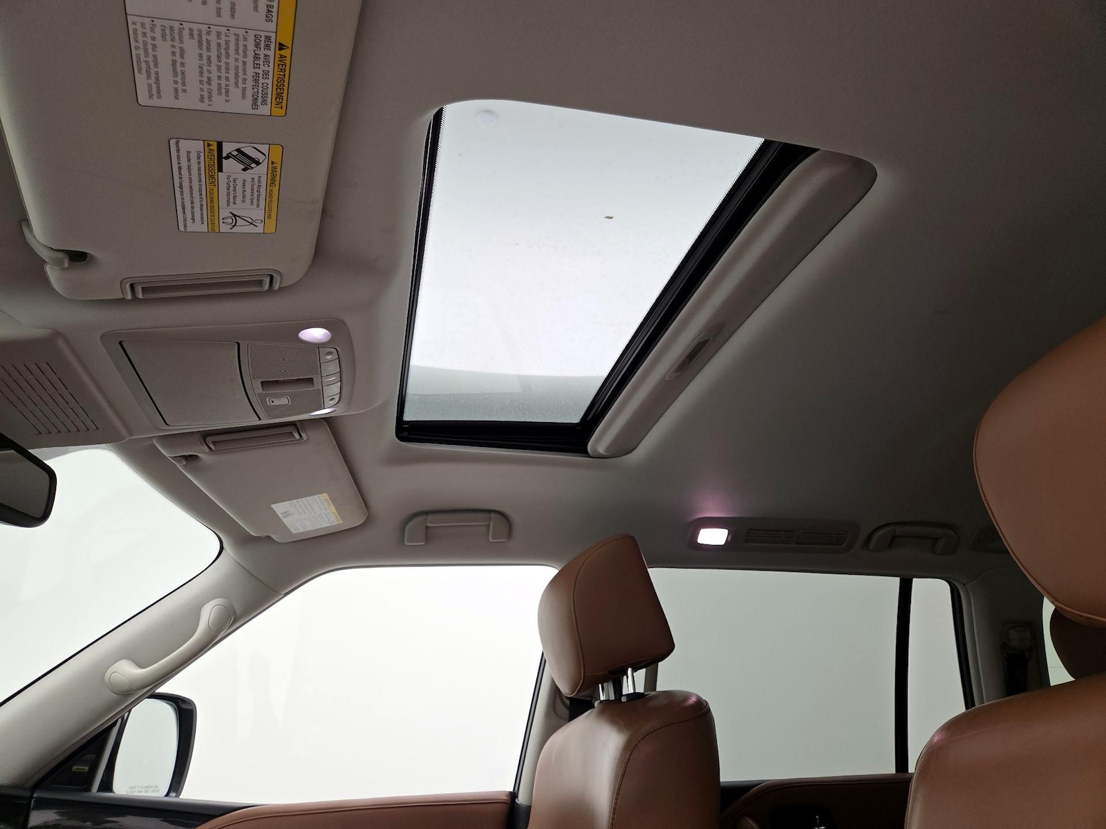 Sunroof(s) & Overhead Airbags