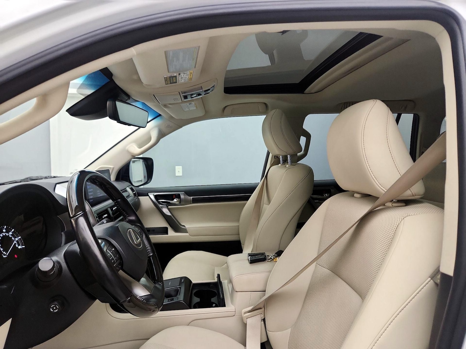 Sunroof(s) & Overhead Airbags