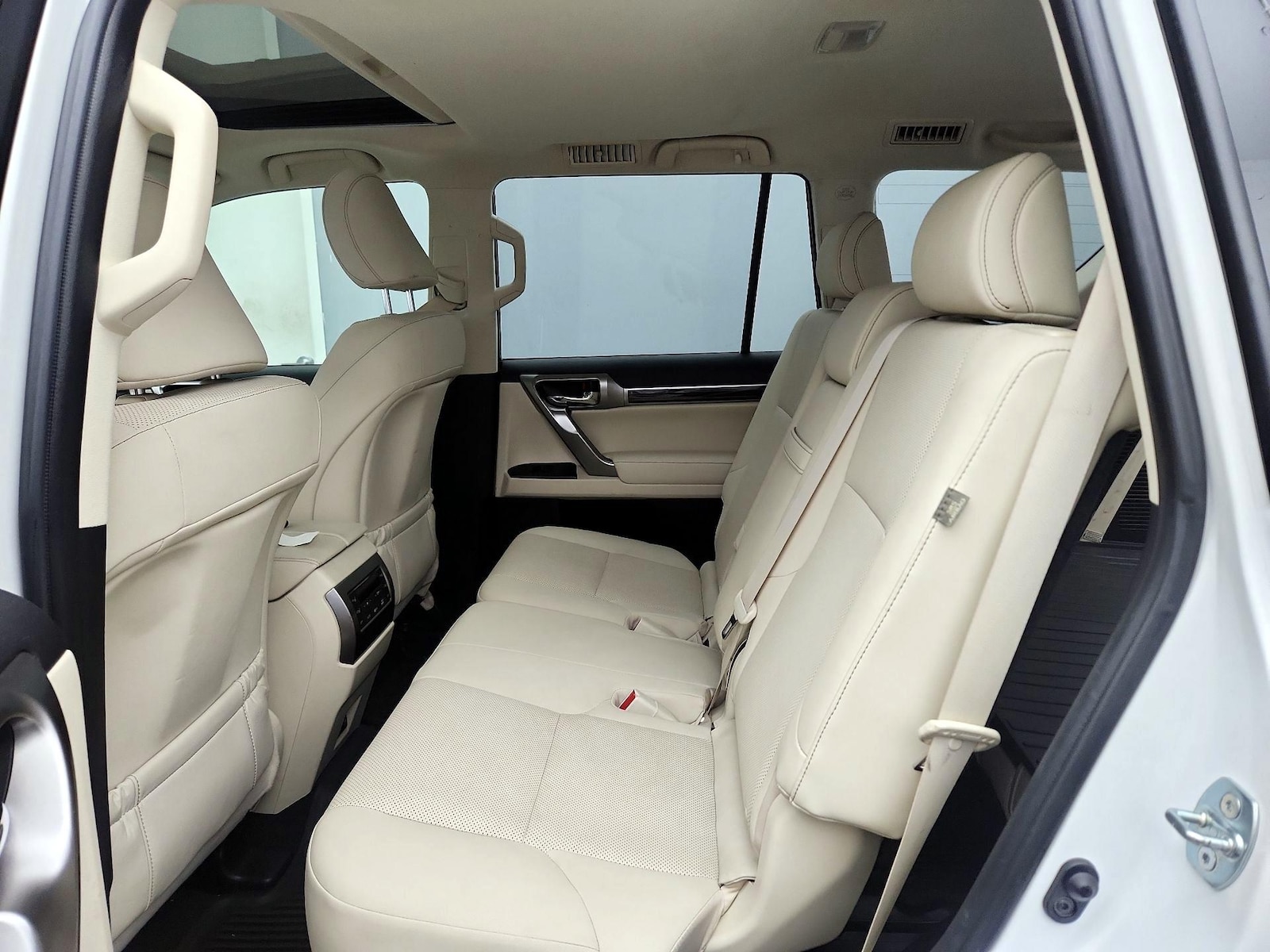 Rear Air Conditioning