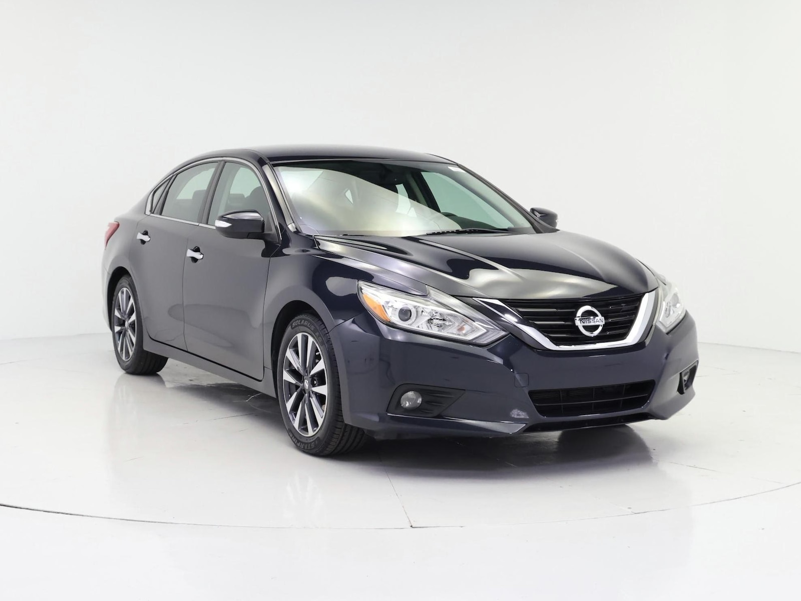 2017 Nissan Altima SL - Photo 2