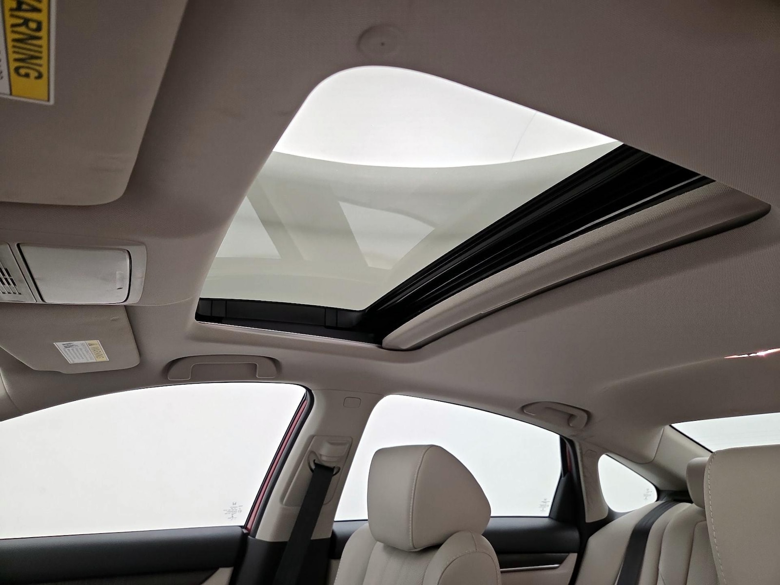 Sunroof(s) & Overhead Airbags