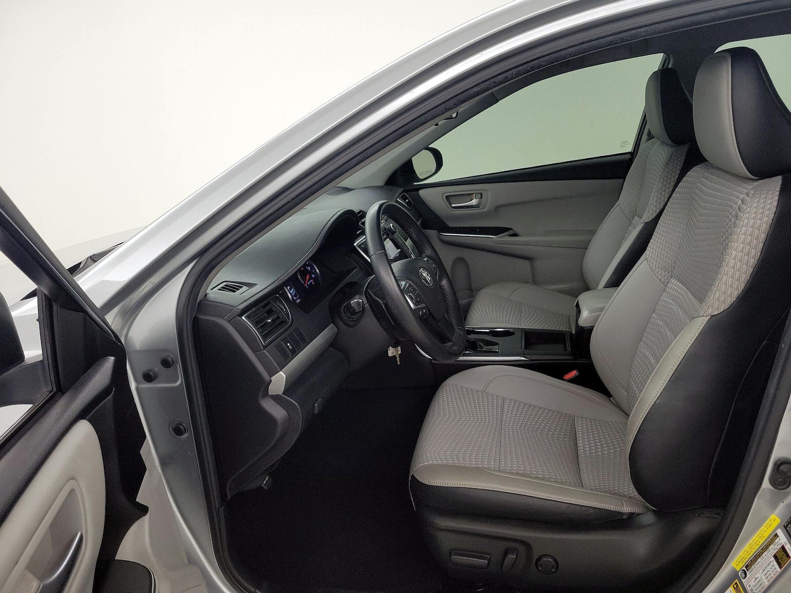 Power Seat(s) & Side Airbags