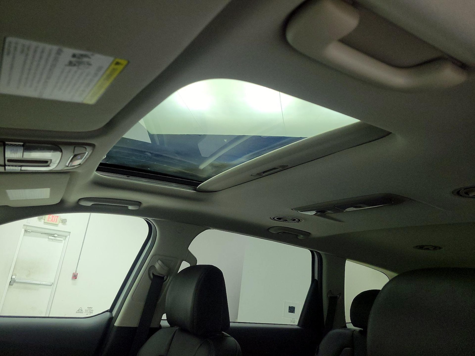 Sunroof(s) & Overhead Airbags