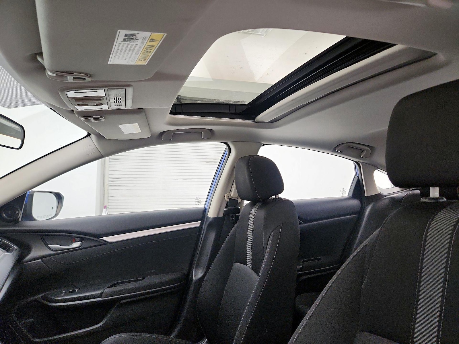 Sunroof(s) & Overhead Airbags