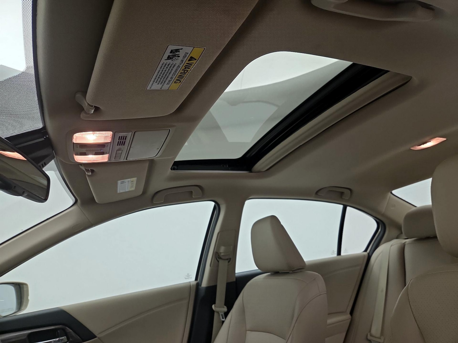 Sunroof(s) & Overhead Airbags