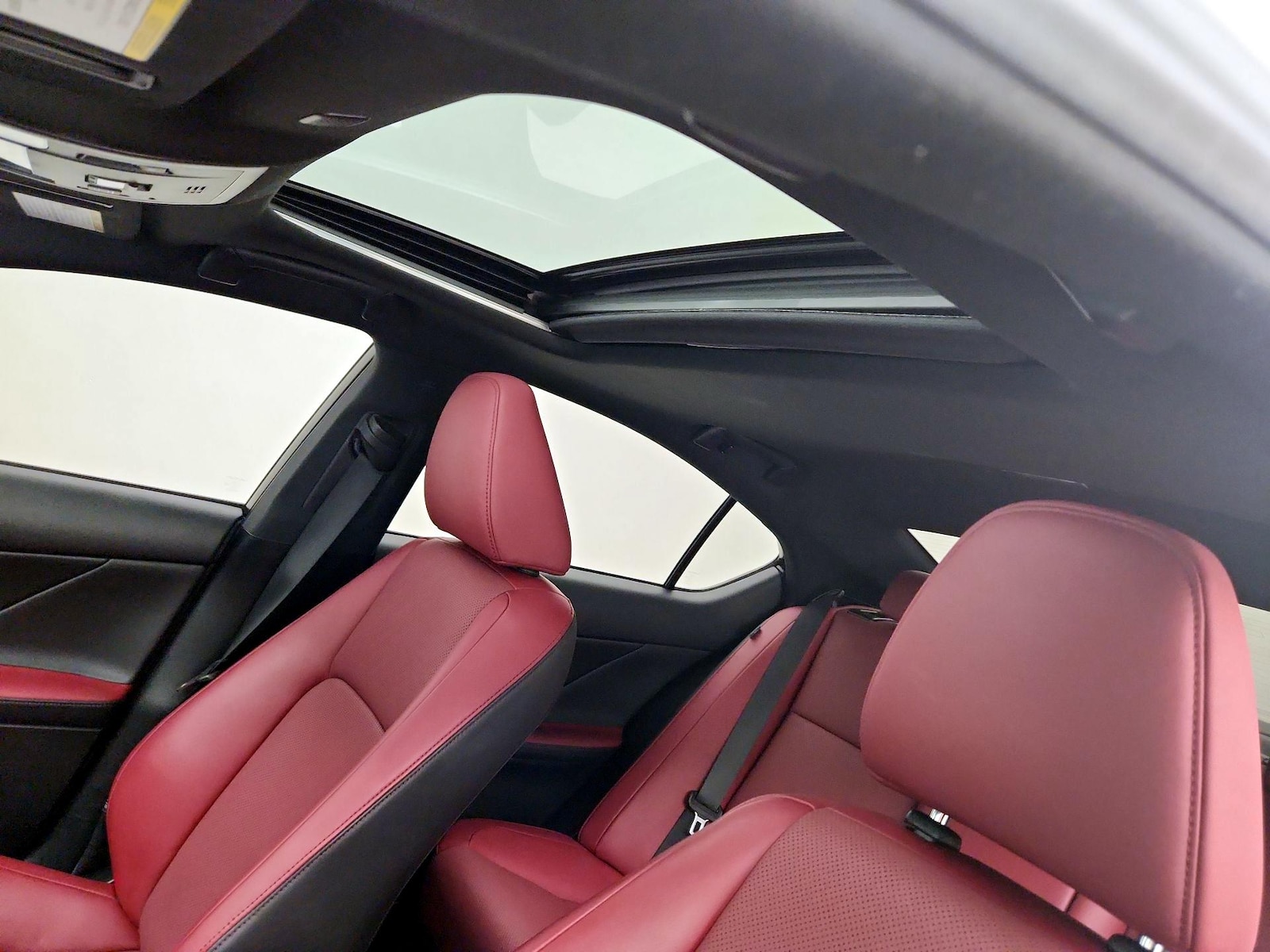 Sunroof(s) & Overhead Airbags