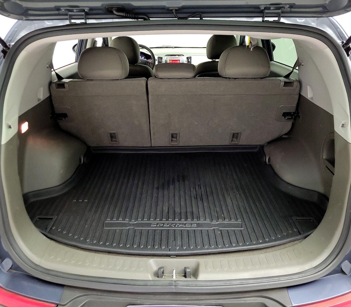 Trunk/Cargo (Seats Up)