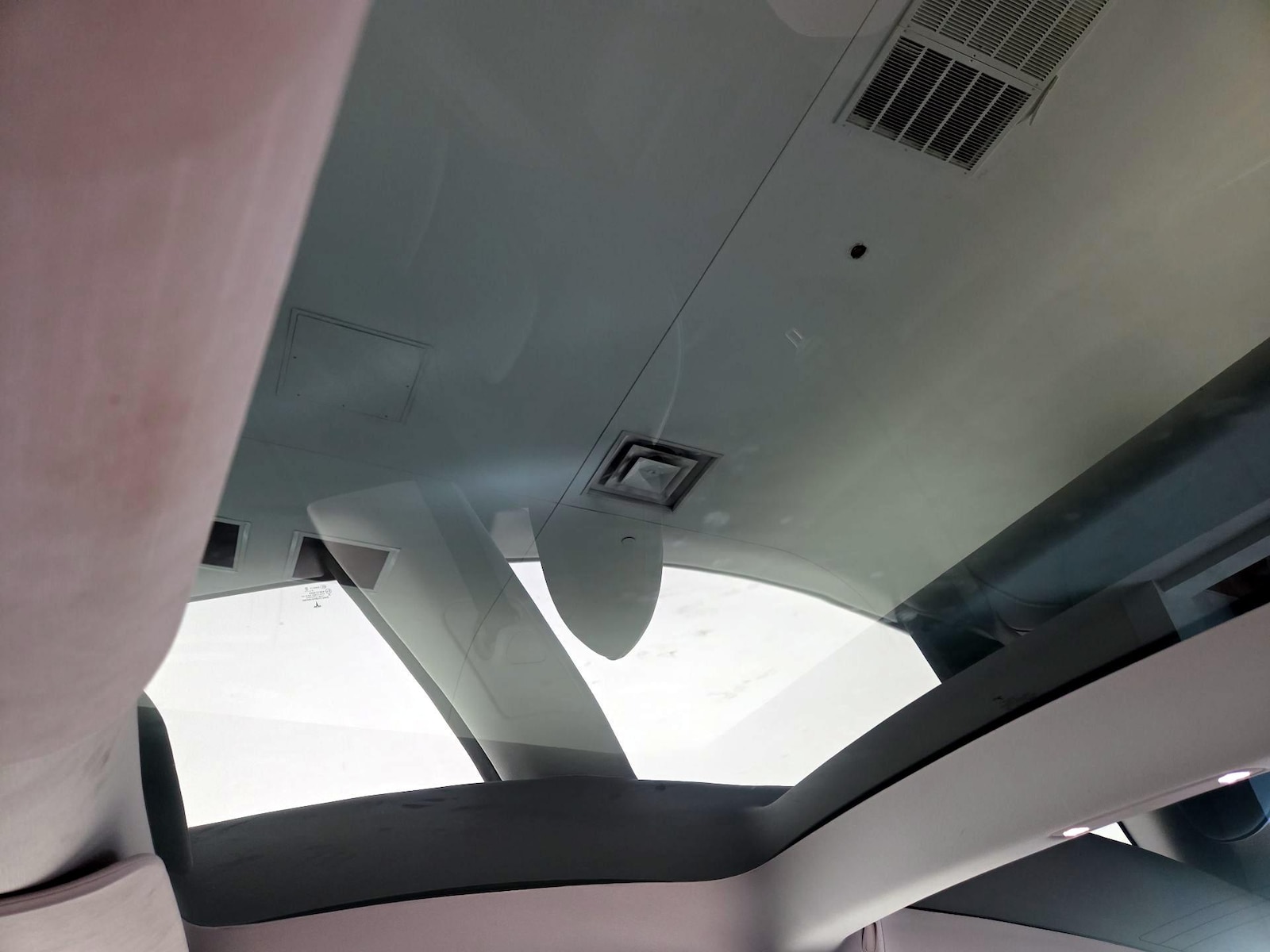 Skylight(s) & Overhead Airbags
