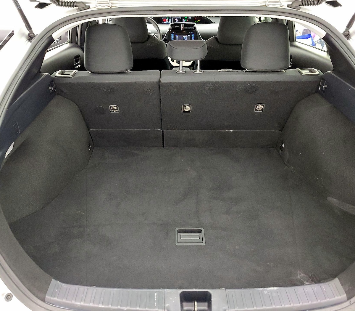 Trunk/Cargo (Seats Up)