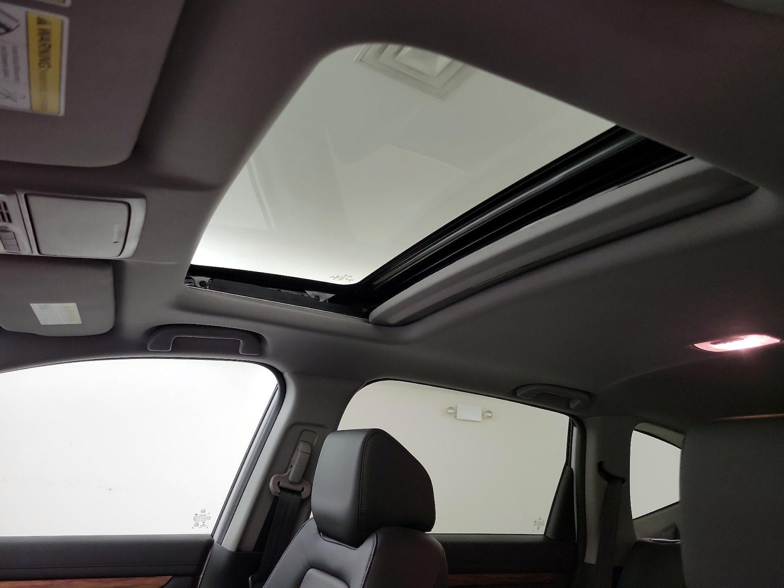 Sunroof(s) & Overhead Airbags
