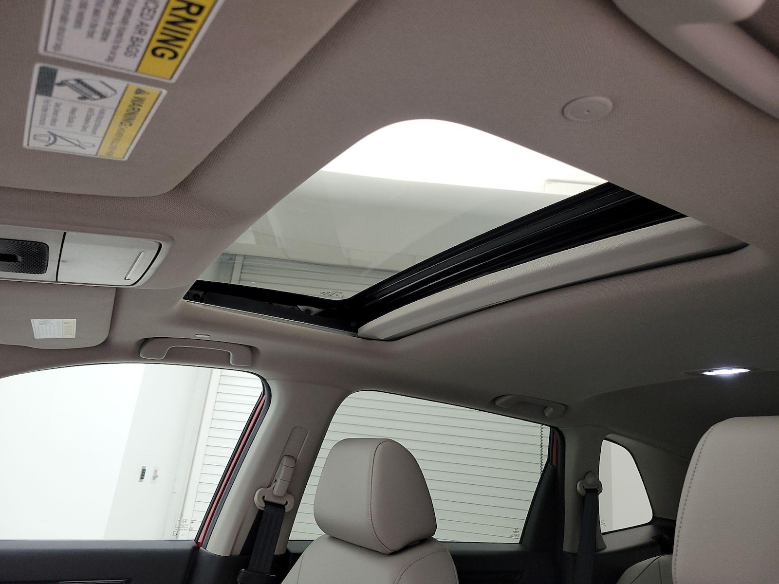 Sunroof(s) & Overhead Airbags