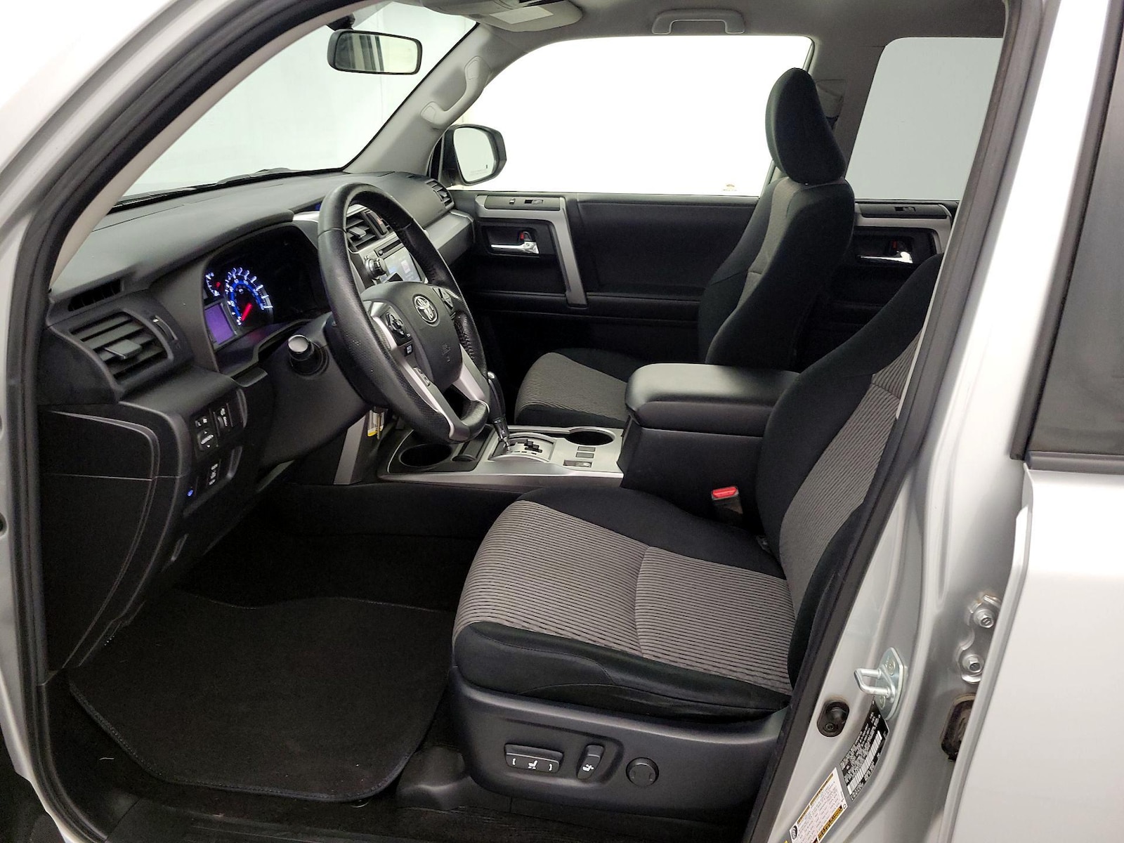 Power Seat(s) & Side Airbags