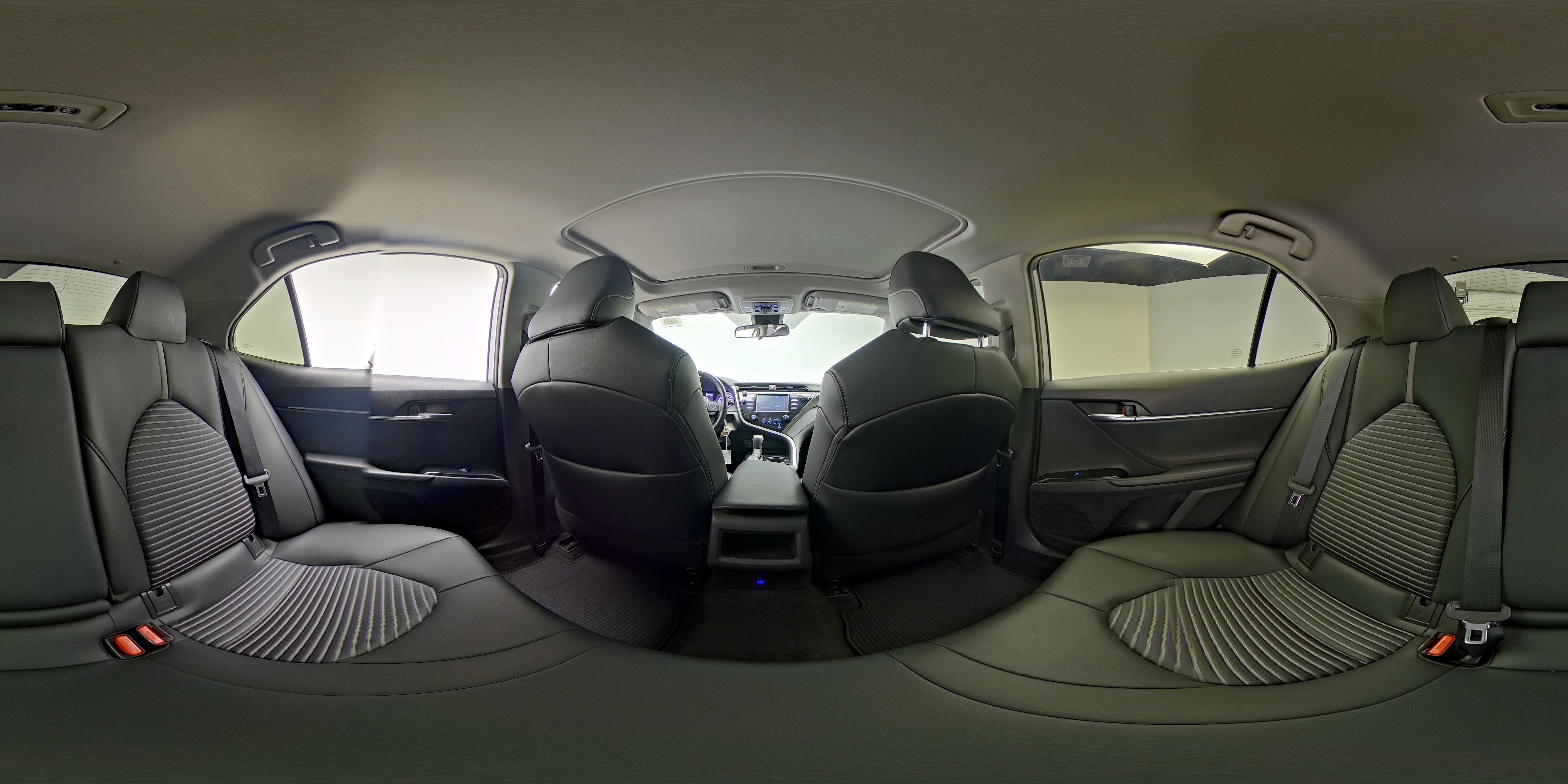 2019 Toyota Camry SE - Photo 26